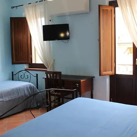 Mela Roggiano Gravina