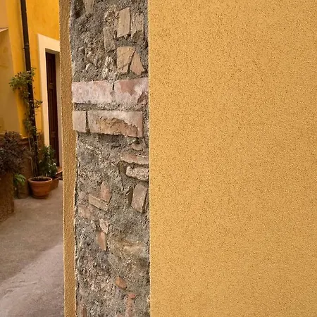 Mela 3*