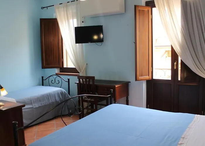 Mela Roggiano Gravina